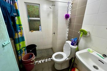 Villa Park Condominium