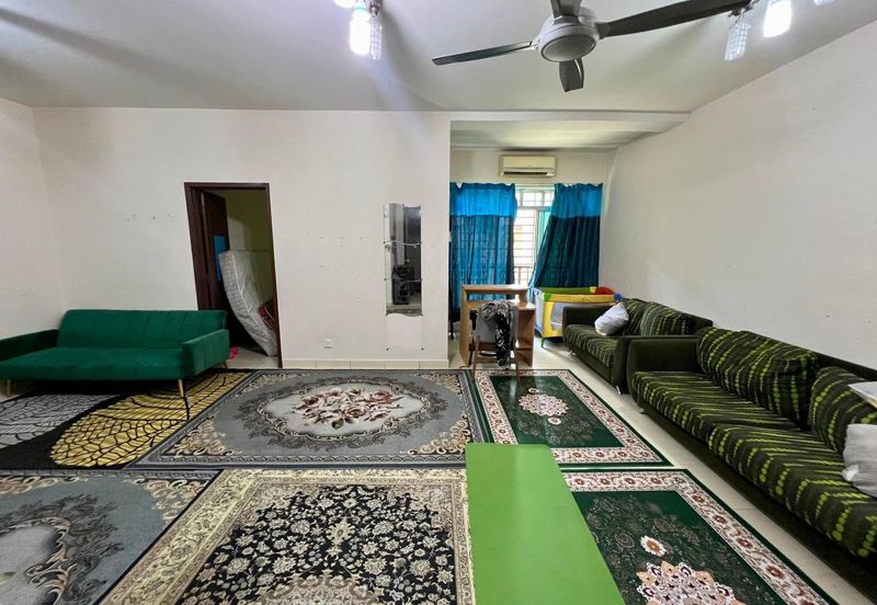 Villa Park Condominium