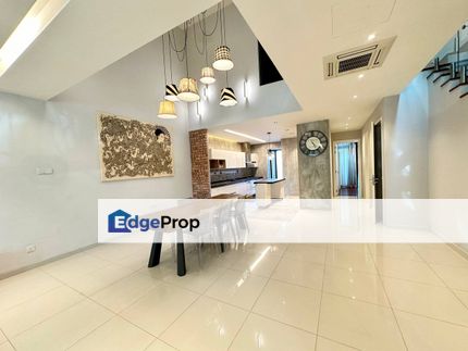 5 Bedrooms 5 Bathroom Fully Furnished 3 Storey Superlink Sejati Residence Cyberjaya , Selangor, Cyberjaya