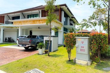 Isle of Botanica, Setia Eco Glades