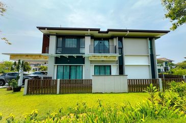 Isle of Botanica, Setia Eco Glades