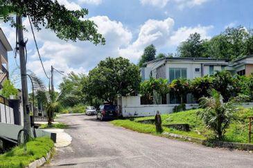 Exclusive Double Storey Banglow with Solar , Bandar Sungai Long / Mahkota Cheras 