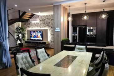 Exclusive Double Storey Banglow with Solar , Bandar Sungai Long / Mahkota Cheras 