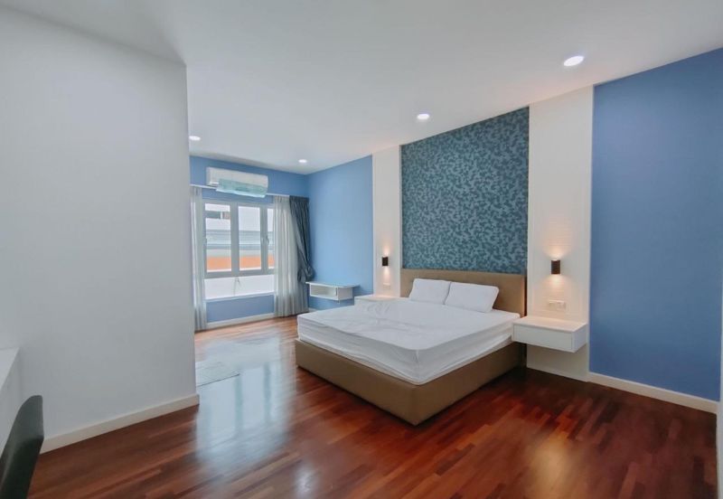 Exclusive Three Storey Bungalow Bandar Sungai Long Cheras 