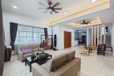 Exclusive Three Storey Bungalow Bandar Sungai Long Cheras 