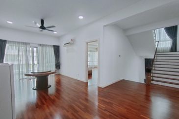 Exclusive Three Storey Bungalow Bandar Sungai Long Cheras 