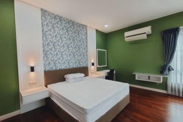 Exclusive Three Storey Bungalow Bandar Sungai Long Cheras 