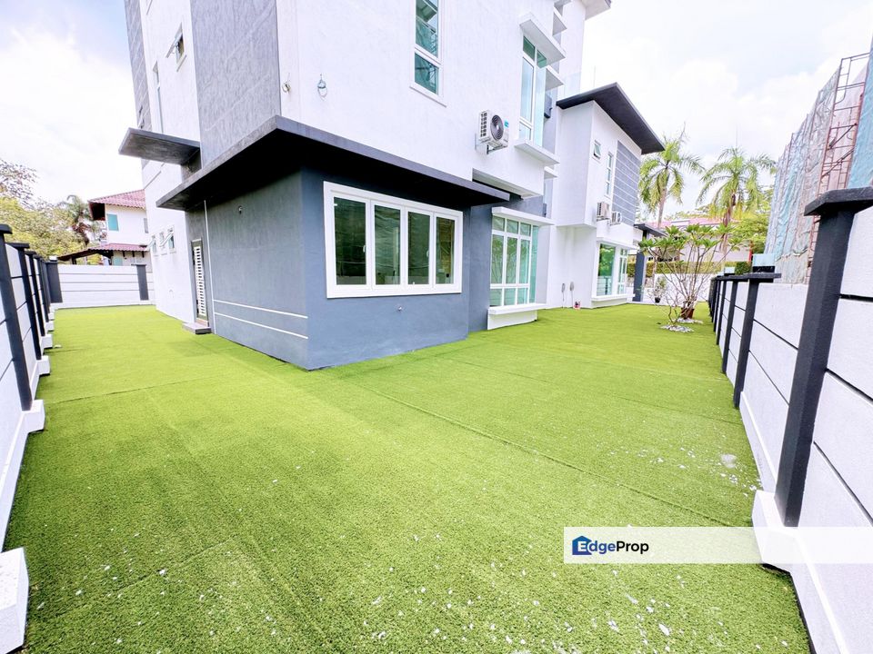 9708sqft 3 STOREY BUNGALOW + BASEMENT FLOOR + PRIVATE LIFT JALAN EQ 2 , EQUINE PARK SERI KEMBANGAN , Selangor, Seri Kembangan