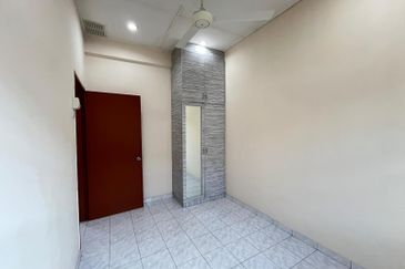 Jalan SP 4 @ Bandar Saujana Putra