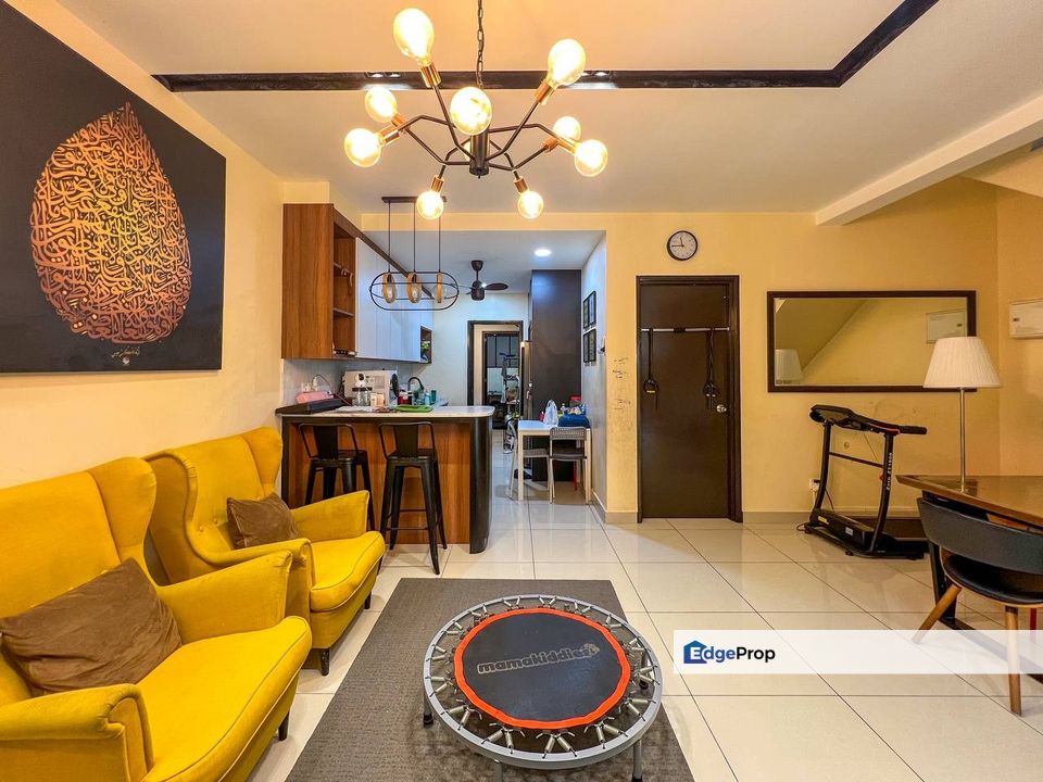 Fully Reno With Approval 2 Storey terrace Taman Idaman Putra , Bukit Rahman Putra Sungai Buloh , Selangor, Sungai Buloh