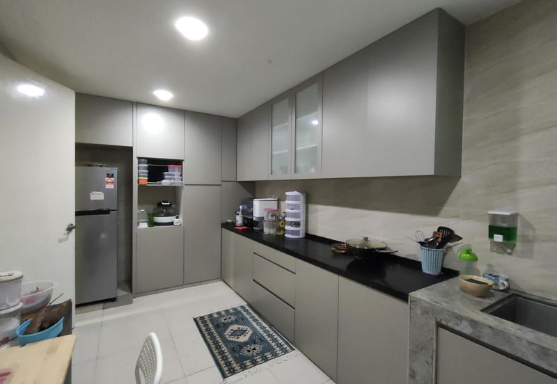 FULLY RENOVATED 3 STOREY SEMI D , 1080 RESIDENCE KAJANG 