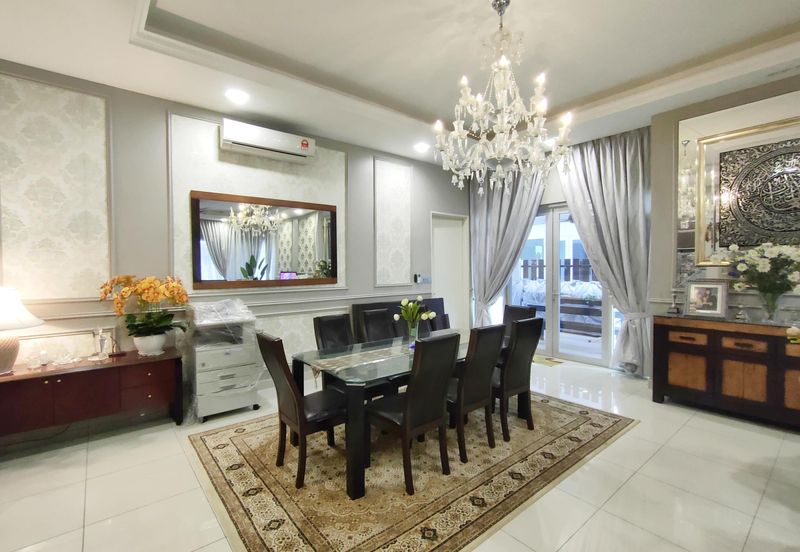 FULLY RENOVATED 3 STOREY SEMI D , 1080 RESIDENCE KAJANG 