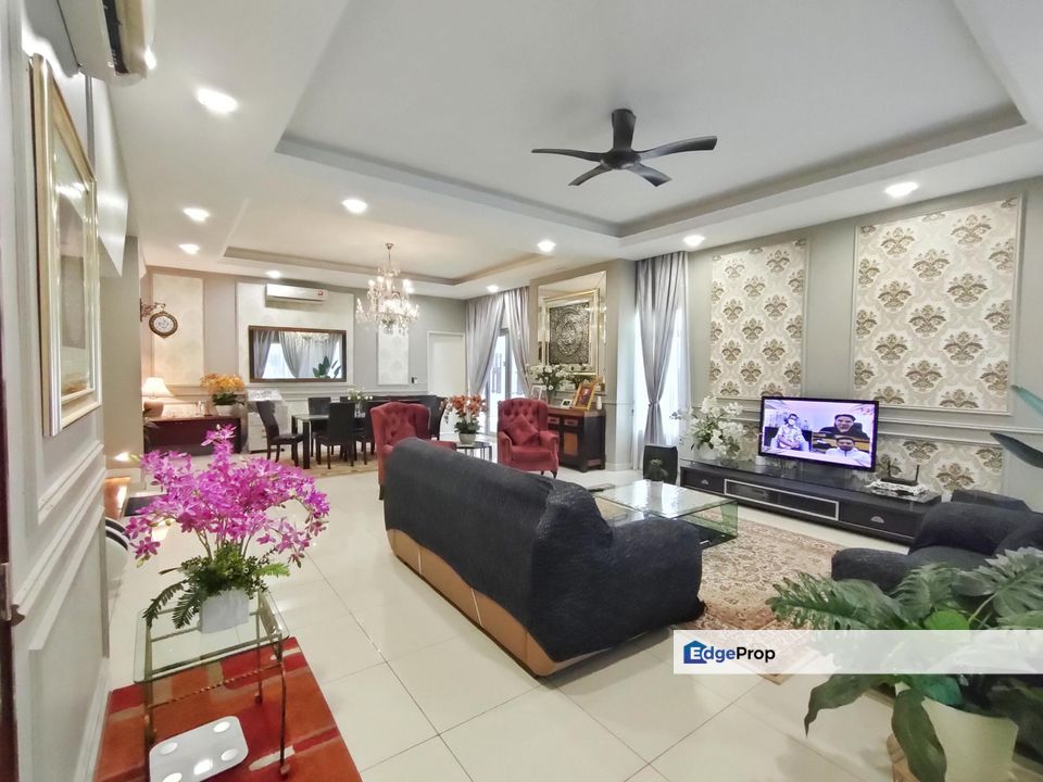 FULLY RENOVATED 3 STOREY SEMI D , 1080 RESIDENCE KAJANG , Selangor, Kajang