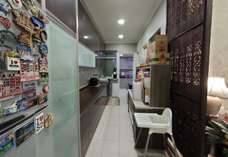 FULLY RENOVATED 3 STOREY SEMI D , 1080 RESIDENCE KAJANG 