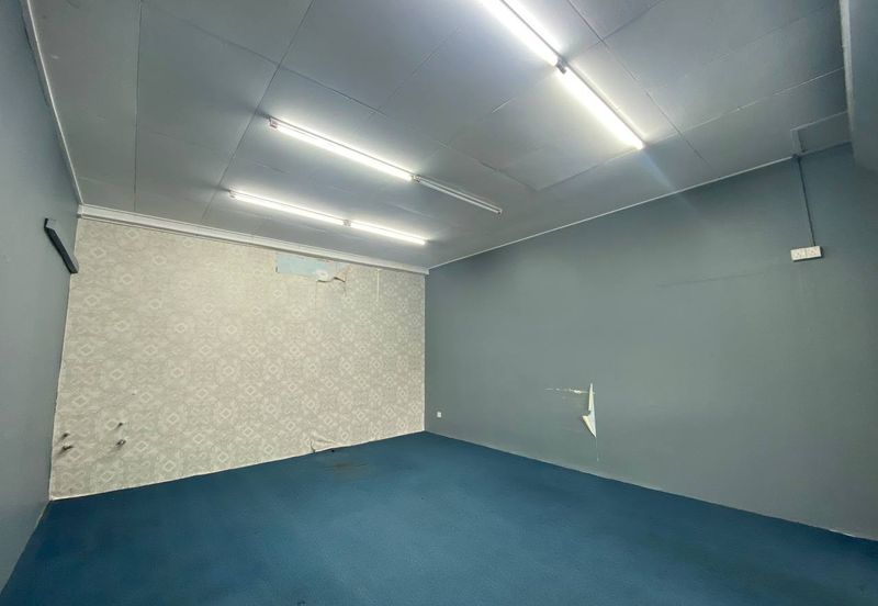 Shoplot For Sale! VISTA PINGGIRAN Apartment