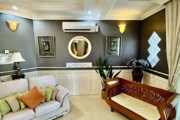 Rumah Banglo 1 1/2 Tingkat di Alor setar 