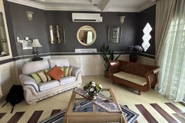 Rumah Banglo 1 1/2 Tingkat di Alor setar 