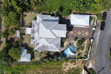 Rumah Banglo 1 1/2 Tingkat di Alor setar 