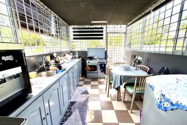 Rumah Banglo 1 1/2 Tingkat di Alor setar 