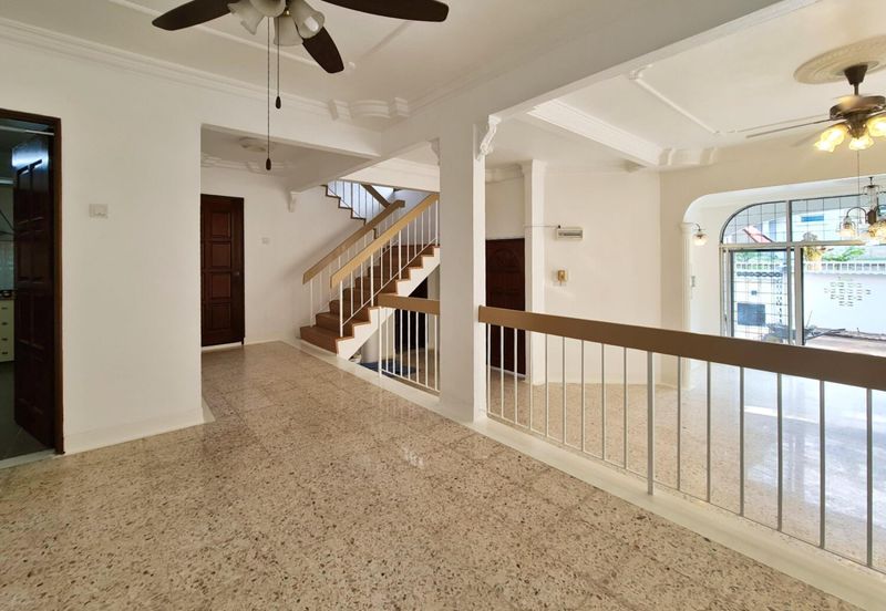 Newly Refurbish 2 Storey Semi Detached House at Taman Pinggiran Ukay