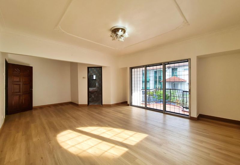 Newly Refurbish 2 Storey Semi Detached House at Taman Pinggiran Ukay