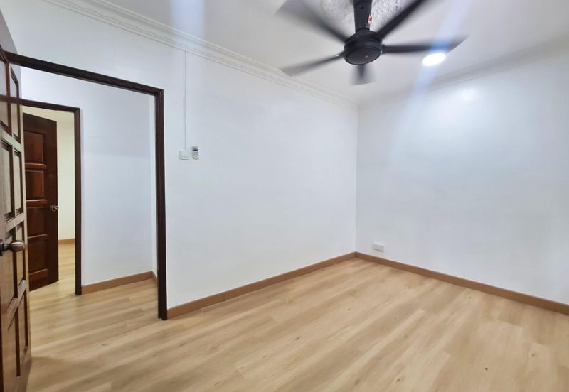 Newly Refurbish 2 Storey Semi Detached House at Taman Pinggiran Ukay