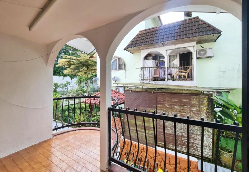 Newly Refurbish 2 Storey Semi Detached House at Taman Pinggiran Ukay