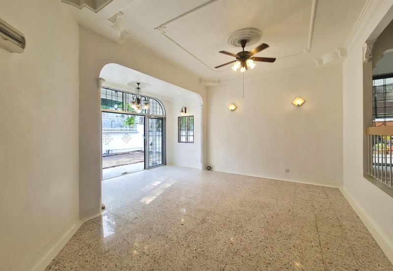 Newly Refurbish 2 Storey Semi Detached House at Taman Pinggiran Ukay