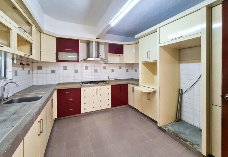 Newly Refurbish 2 Storey Semi Detached House at Taman Pinggiran Ukay