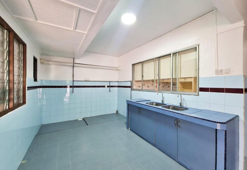 Newly Refurbish 2 Storey Semi Detached House at Taman Pinggiran Ukay