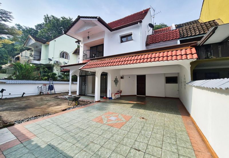 Newly Refurbish 2 Storey Semi Detached House at Taman Pinggiran Ukay