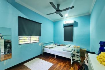 Renovated Facing Open End Lot 2 Storey Terrace at Laman Putra, Putra Height