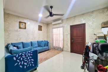 Renovated Facing Open End Lot 2 Storey Terrace at Laman Putra, Putra Height