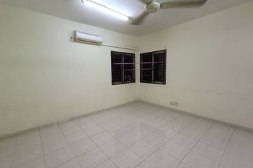 Bangunan Duta Impian (The Embassy Suites)