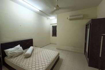 Bangunan Duta Impian (The Embassy Suites)