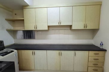 Bangunan Duta Impian (The Embassy Suites)