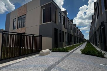 Aurora Resort Villas