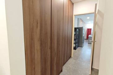 Maple Red, Adda Heights