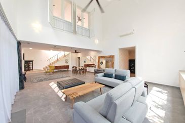 Maple Red, Adda Heights