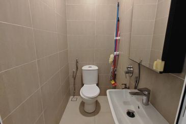 Maple Red, Adda Heights