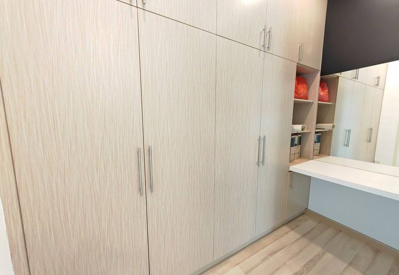 Maple Red, Adda Heights