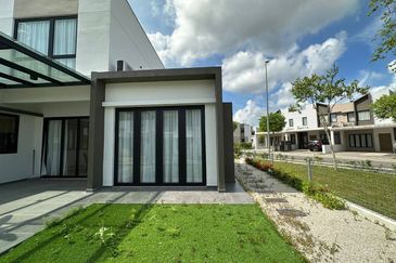 Sunway Citrine Lakehomes