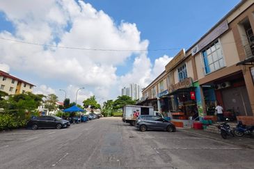 Austin Avenue @ Taman Mount Austin