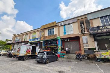 Austin Avenue @ Taman Mount Austin