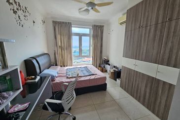 Golden Sands Seaview Residence