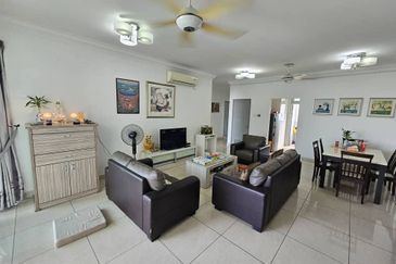 Golden Sands Seaview Residence