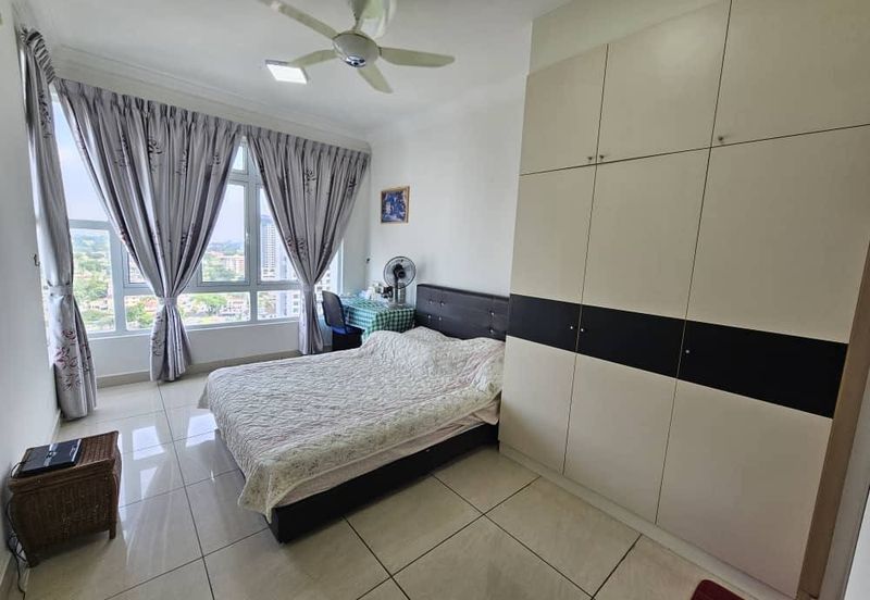 Golden Sands Seaview Residence