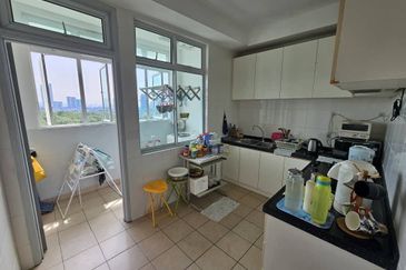 Golden Sands Seaview Residence