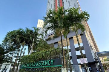 Dedaun Hijau (Greenfield Regency)