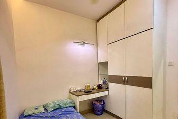 Dedaun Hijau (Greenfield Regency)